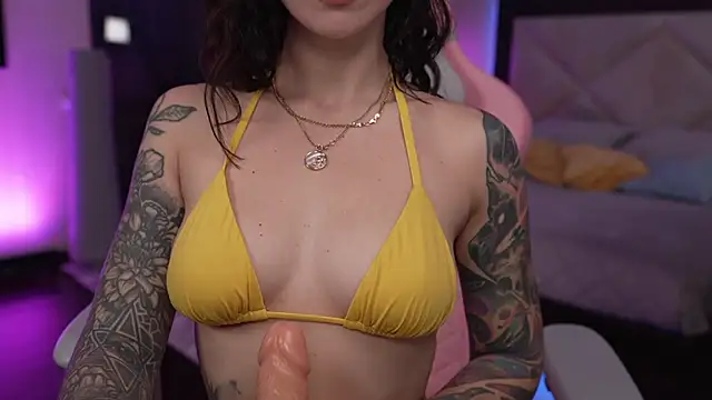 Snapshot of GirlGogo chatting on 11.06.25 GirlGogo online show from 11.06.25