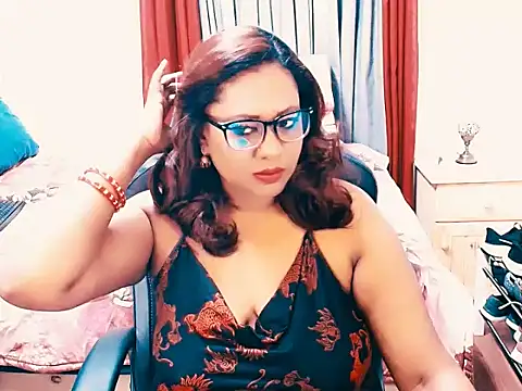 Snapshot of Indianlust69 chatting on 03.05.26 Indianlust69 online show from 03.05.26