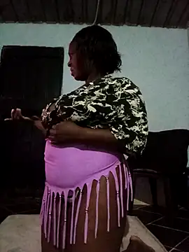 Snapshot of Cinderellablack chatting on 11.27.25 Cinderellablack online show from 11.27.25