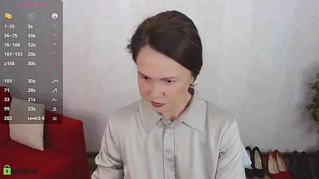 Snapshot of VickyGolden chatting on 09.22.25 VickyGolden online show from 09.22.25