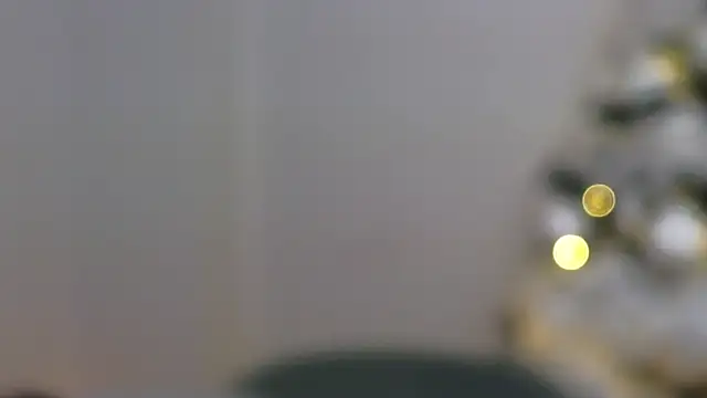 Snapshot of Xentthia chatting on 12.14.24 Xentthia online show from 12.14.24