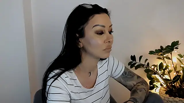 Xentthia online show from 04.16.26