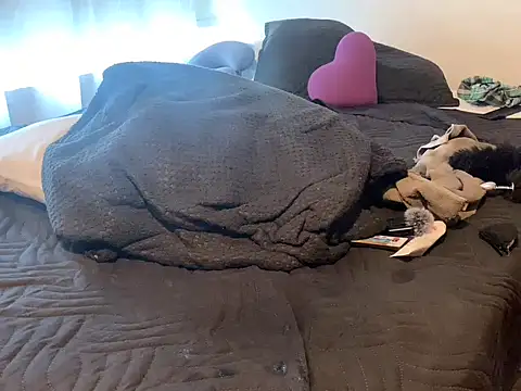 Snapshot of Emanuell__ chatting on 01.18.26 Emanuell online show from 01.18.26