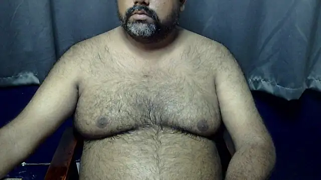 Snapshot of hairysubcub_70 chatting on 06.30.26 hairysubcub 70 online show from 06.30.26