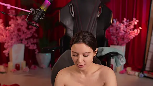 KittyCaitlin online show from 03.02.25