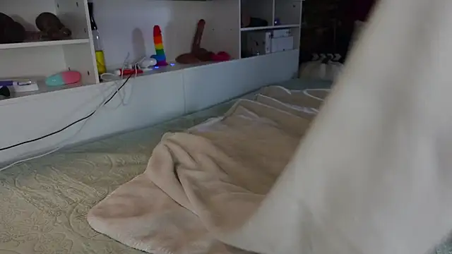 -khayaparker online show from 02.20.25