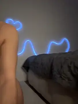 Snapshot of OIivia chatting on 01.30.25 OIivia online show from 01.30.25