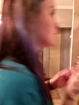 LazyTanukii online show from 11.10.25