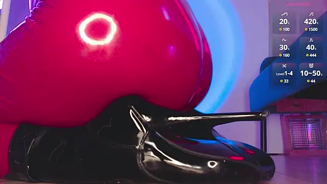 auroralatexprincess online show from 02.06.25