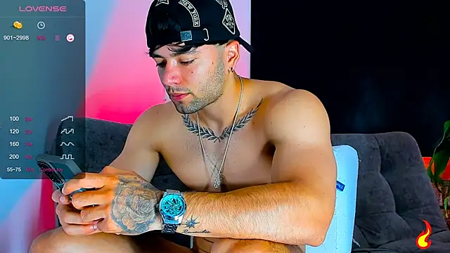 Snapshot of vanegas_luis chatting on 01.11.25 vanegas luis online show from 01.11.25