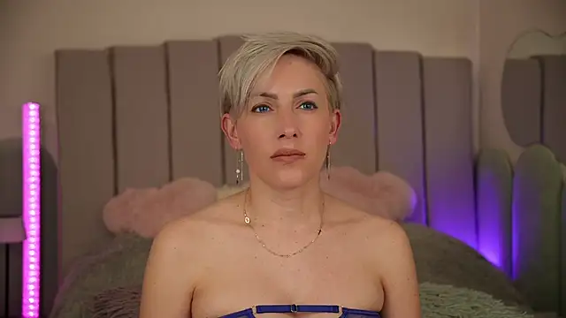 VickySecret96 online show from 03.13.25