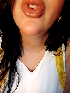 Snapshot of Queen_sousou chatting on 03.20.25 Queen sousou online show from 03.20.25