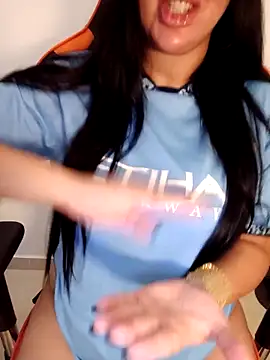 Snapshot of Queen_sousou chatting on 09.28.25 Queen sousou online show from 09.28.25