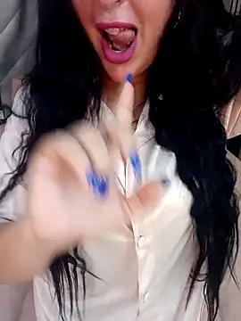 Snapshot of Queen_sousou chatting on 10.28.25 Queen sousou online show from 10.28.25