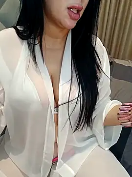 Snapshot of Queen_sousou chatting on 11.23.25 Queen sousou online show from 11.23.25