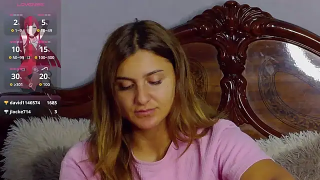 Snapshot of NicolePlay chatting on 09.11.25 NicolePlay online show from 09.11.25