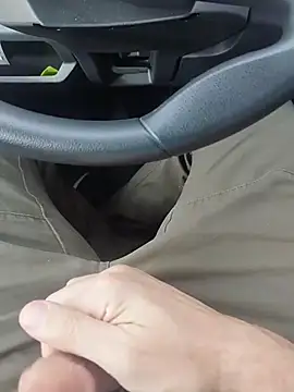 Snapshot of Aykut1990 chatting on 11.19.25 Aykut1990 online show from 11.19.25