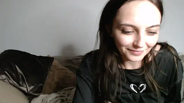 Snapshot of Katze22 chatting on 12.11.24 Katze22 online show from 12.11.24