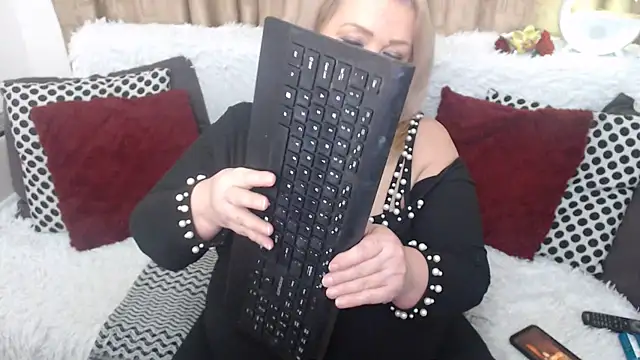 Snapshot of MsMelyssaxx chatting on 03.04.25 MsMelyssaxx online show from 03.04.25