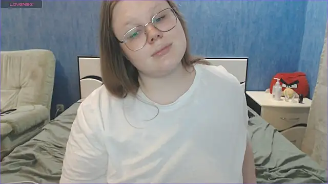 Touch me more please online show from 03.10.25