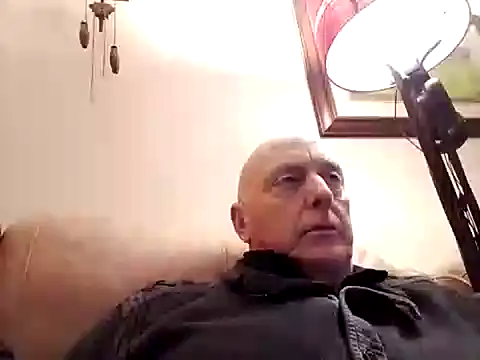 Snapshot of keeenn11 chatting on 02.15.25 keeenn11 online show from 02.15.25