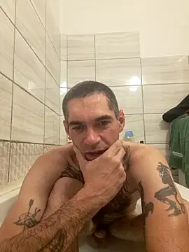 Snapshot of 2223joker chatting on 10.22.25 2223joker online show from 10.22.25