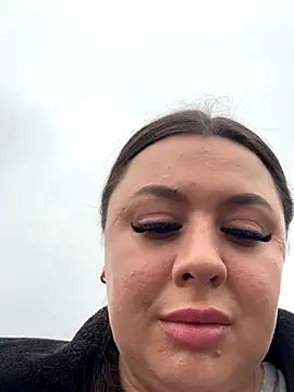 Sara Slow online show from 12.21.25