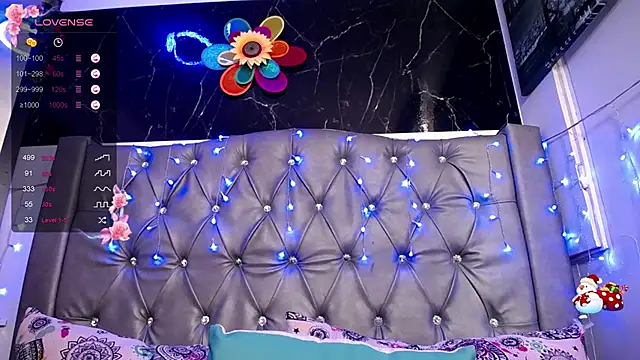 Snapshot of LAILAGUMMY chatting on 12.20.24 LAILAGUMMY online show from 12.20.24