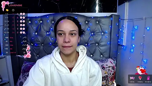 Snapshot of LAILAGUMMY chatting on 01.18.25 LAILAGUMMY online show from 01.18.25