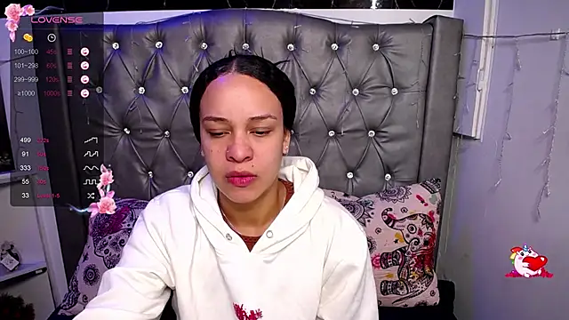 Snapshot of LAILAGUMMY chatting on 01.18.25 LAILAGUMMY online show from 01.18.25