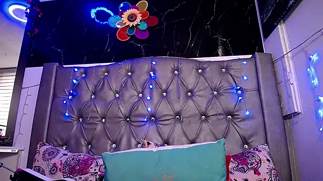 Snapshot of LAILAGUMMY chatting on 03.12.25 LAILAGUMMY online show from 03.12.25