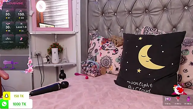 Snapshot of LAILAGUMMY chatting on 11.13.25 LAILAGUMMY online show from 11.13.25