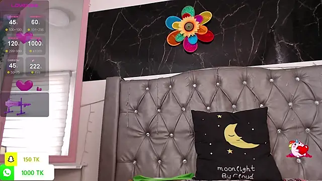 Snapshot of LAILAGUMMY chatting on 11.19.25 LAILAGUMMY online show from 11.19.25