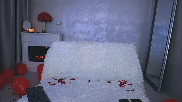 Snapshot of Michelle90u chatting on 02.14.26 Michelle90u online show from 02.14.26