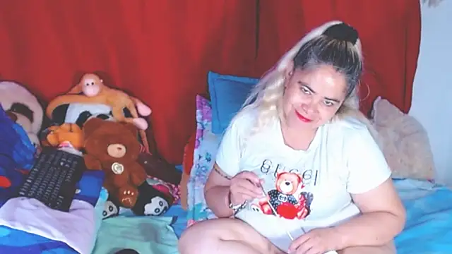 Snapshot of estrellita_fugaz16x chatting on 11.02.25 estrellita fugaz16x online show from 11.02.25