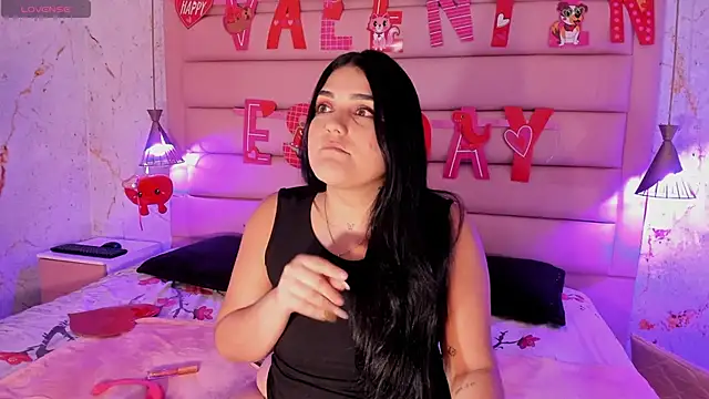 Snapshot of Maddysex_ chatting on 02.04.25 Maddysex online show from 02.04.25