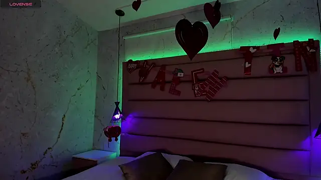 Snapshot of Maddysex_ chatting on 02.06.25 Maddysex online show from 02.06.25