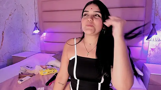 Snapshot of Maddysex_ chatting on 03.05.25 Maddysex online show from 03.05.25