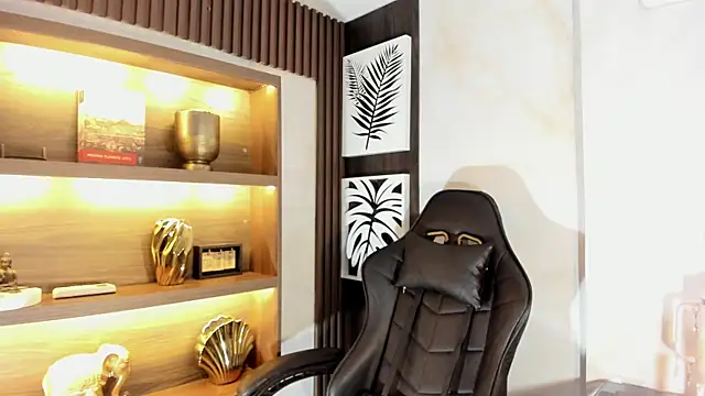 Snapshot of Maddysex_ chatting on 03.10.25 Maddysex online show from 03.10.25