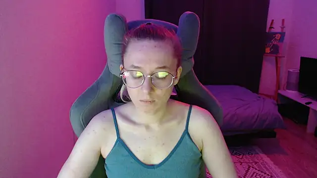 Snapshot of AnabelFrel chatting on 09.25.25 AnabelFrel online show from 09.25.25