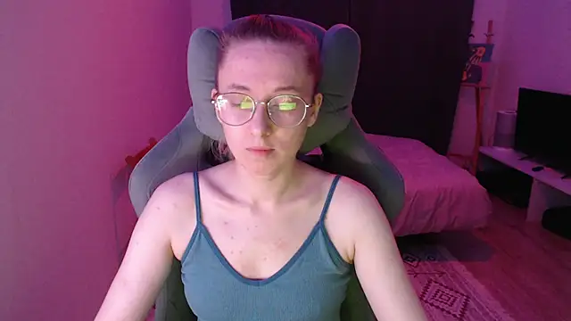 Snapshot of AnabelFrel chatting on 10.09.25 AnabelFrel online show from 10.09.25