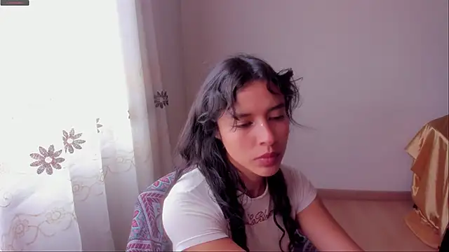 Snapshot of aluna_0310 chatting on 10.09.25 aluna 0310 online show from 10.09.25