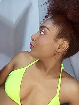 thaimy  online show from 12.02.25