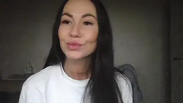 JulianaGold1 online show from 01.20.25