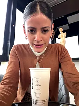 alana15 online show from 10.23.25