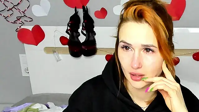 Snapshot of Red_Fairy_ chatting on 02.09.25 Red Fairy online show from 02.09.25