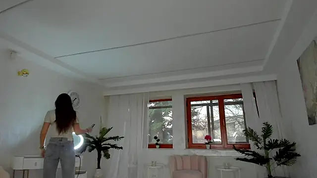 Snapshot of TiffanyHouston_ chatting on 12.14.24 TiffanyHouston online show from 12.14.24