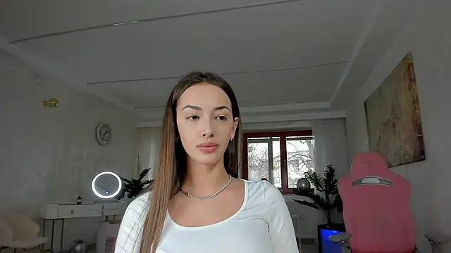 Snapshot of TiffanyHouston_ chatting on 02.15.25 TiffanyHouston online show from 02.15.25