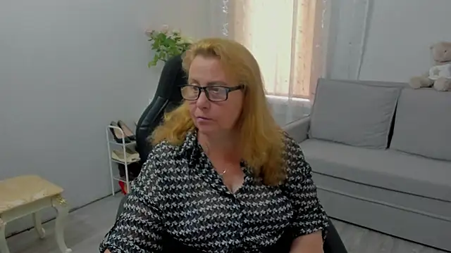 Frau Marta online show from 07.11.26