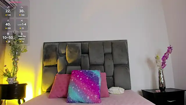 Snapshot of tanyyaa chatting on 10.09.25 tanyyaa online show from 10.09.25